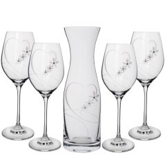 Set karafy a čtyř sklenic na víno s krystaly Preciosa v dárkovém balení - Srdce Set karafy a čtyř sklenic na víno s krystaly Preciosa v dárkovém balení - Srdce