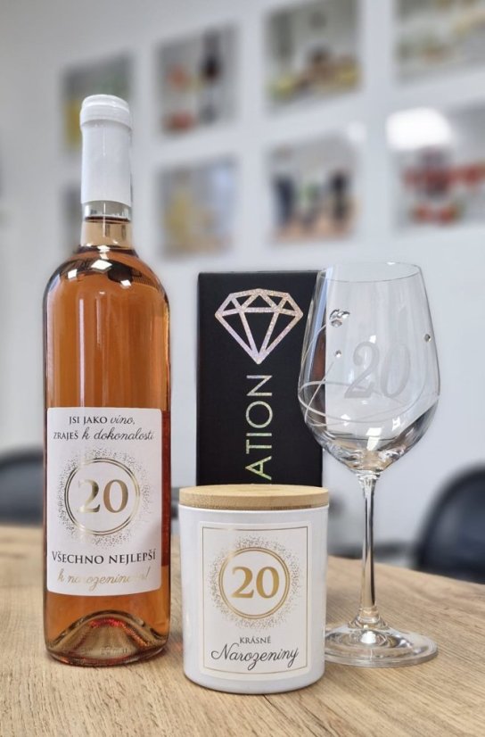 Víno s etiketou k narozeninám - bílá se zlatou ražbou - Věk: 55
